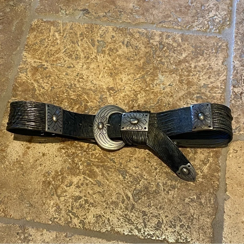 Women Gray Leather Silver Design Buckle Size S/M-Made in Italy